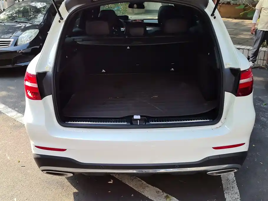 Mercedes-Benz GLC 2017 GLC 260 4MATIC Luxury