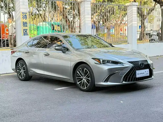 LEXUS ES 2021