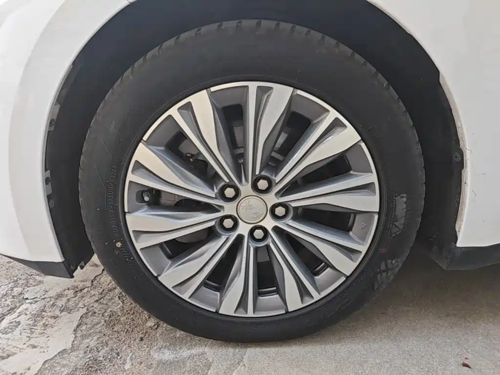 Hongqi Hongqi E-QM5 — миниатюра 23