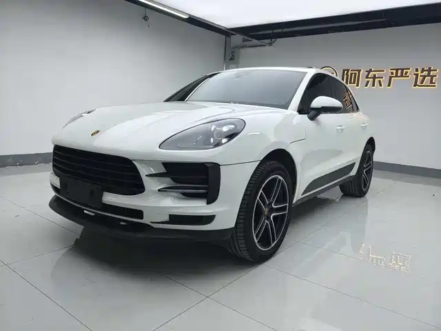 PORSCHE MACAN 2021