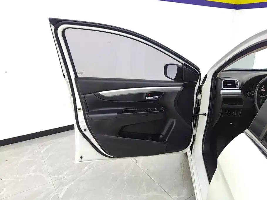 Suzuki Alivio — миниатюра 7