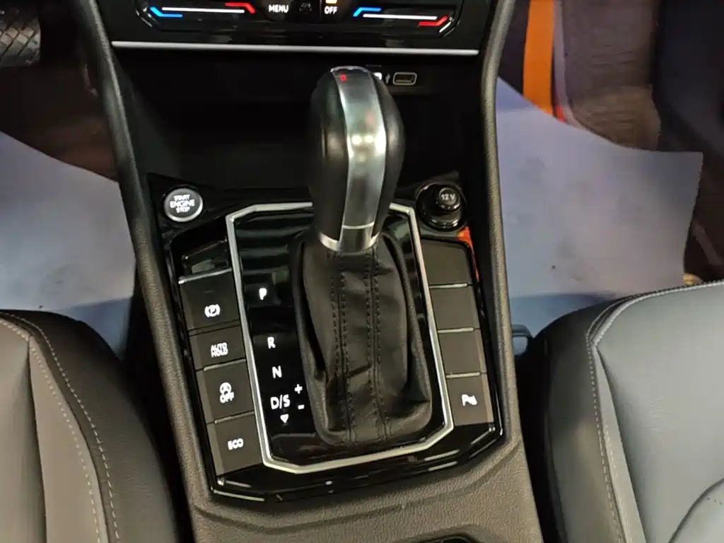 Volkswagen Lavida — миниатюра 14