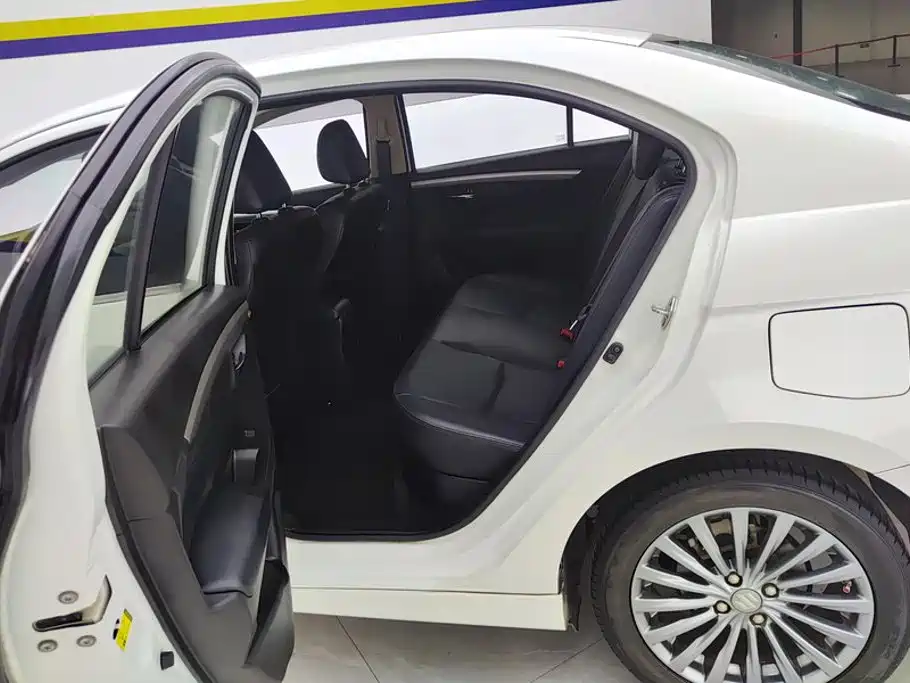 Suzuki Alivio — миниатюра 11