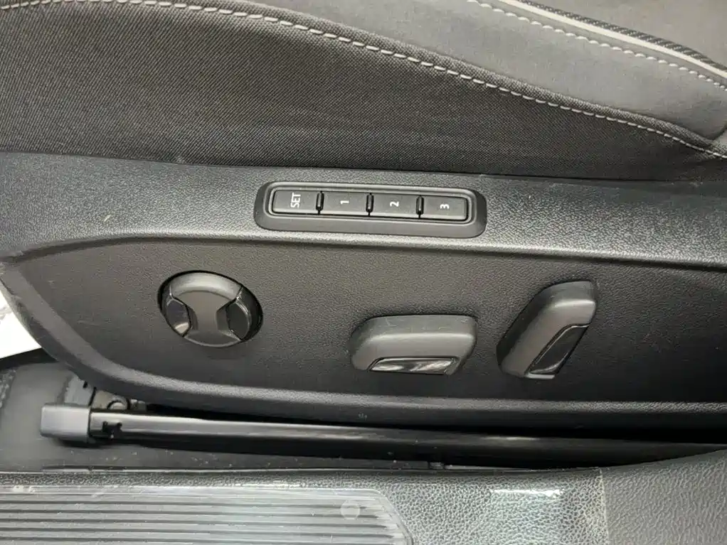 Volkswagen Golf 2024 280TSI DSG R-Line 50
