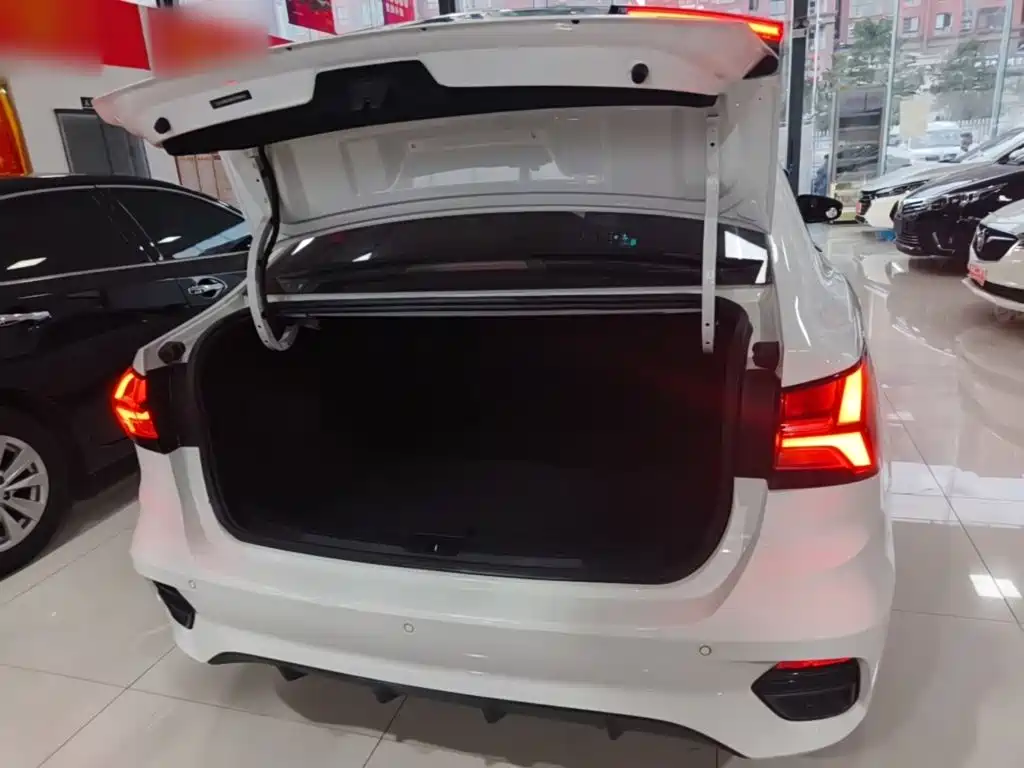 Roewe i5 — миниатюра 19