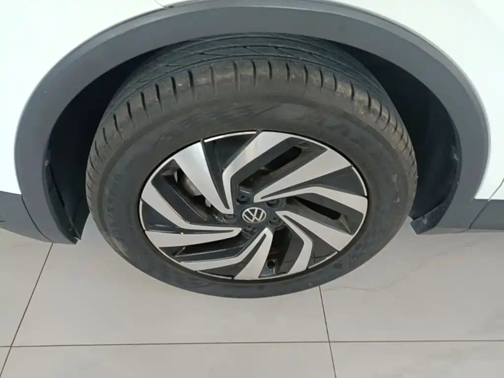 Volkswagen Tiguan L — миниатюра 23