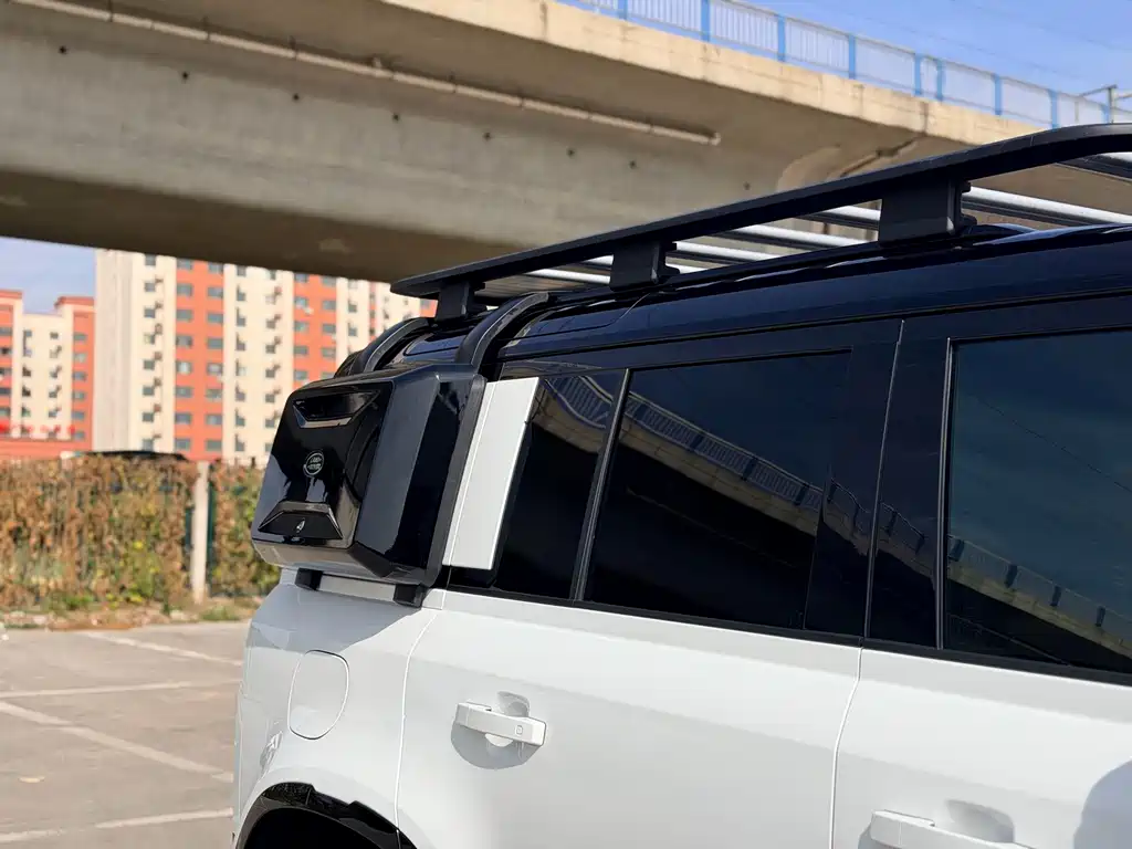 Land Rover Defender — миниатюра 17
