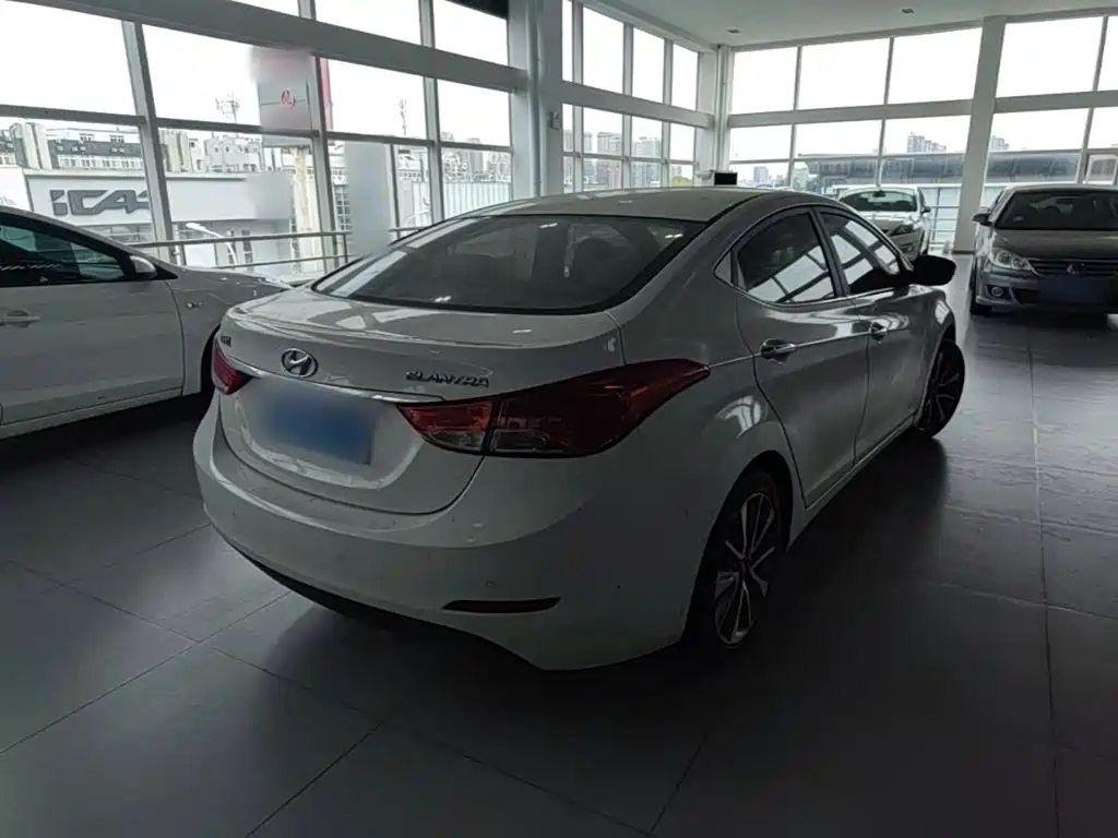 Hyundai Elantra Langdong — миниатюра 7