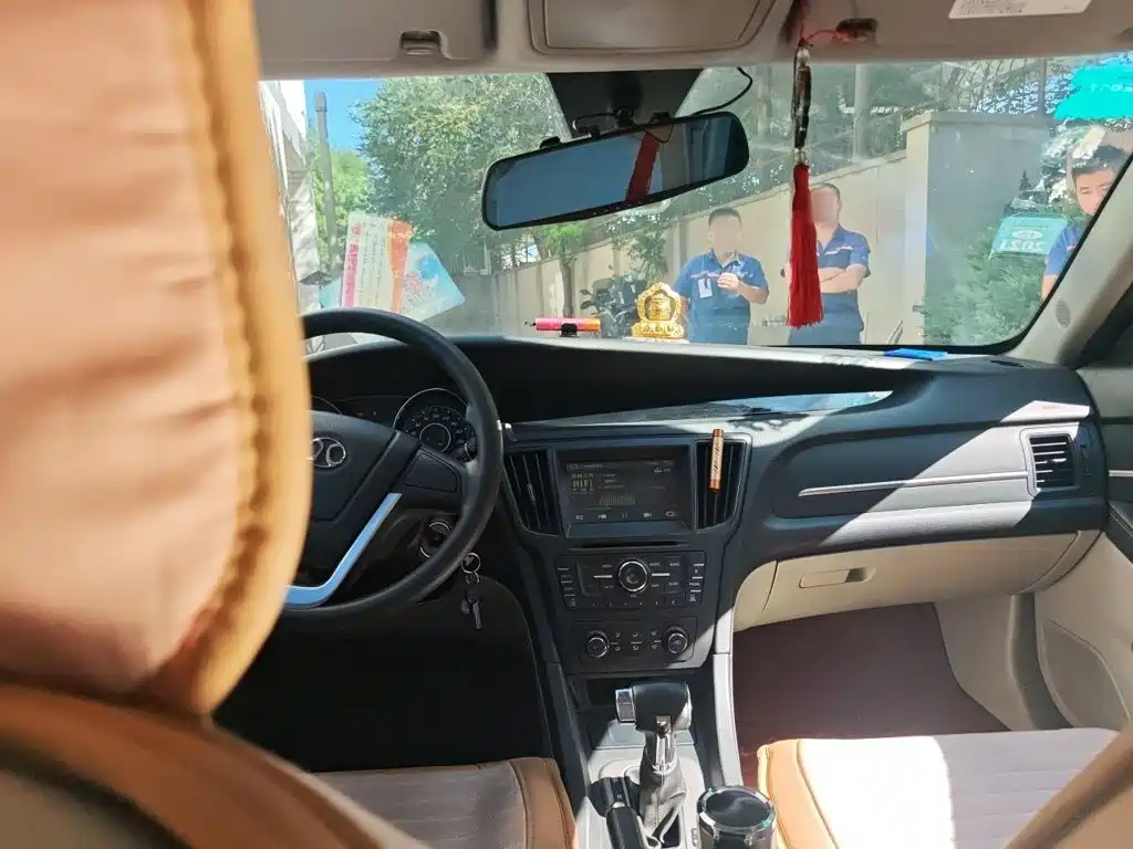 BAIC Senova D50 — миниатюра 19
