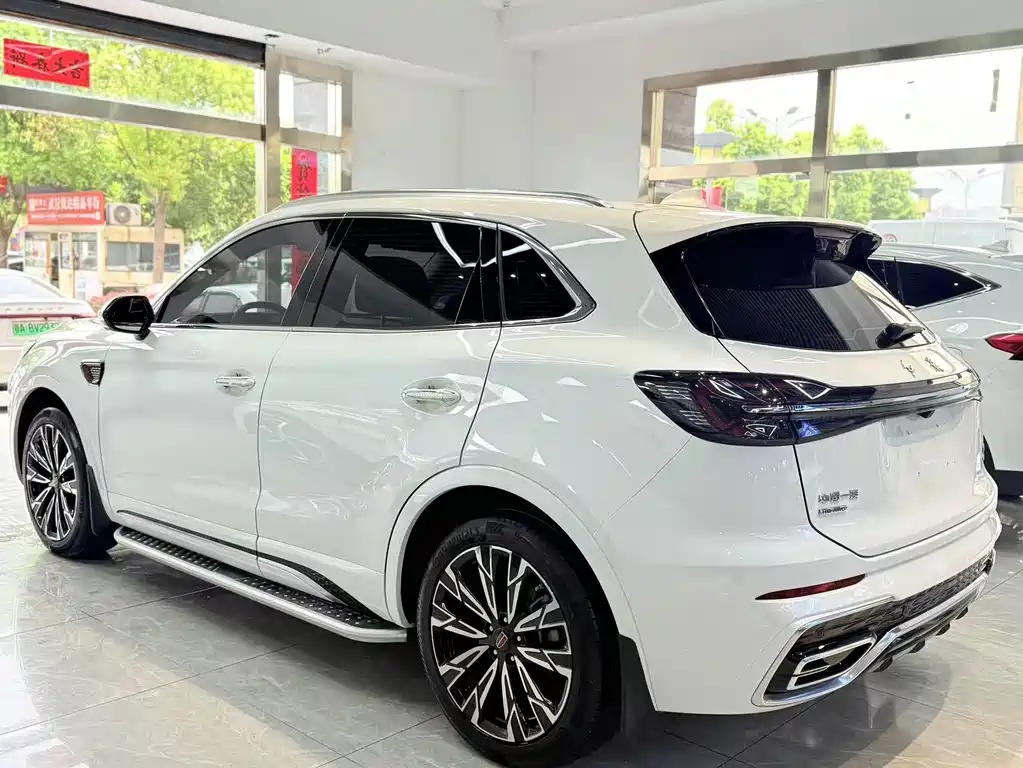 Hongqi HS5 2023 2.0T Pro