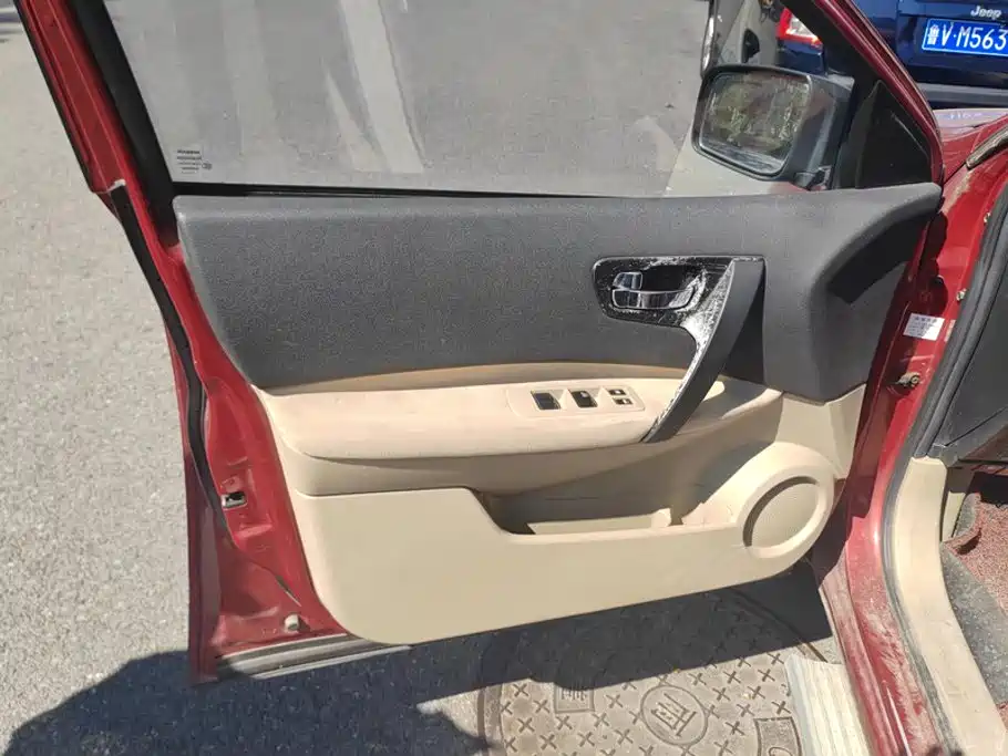 Nissan Qashqai — миниатюра 7
