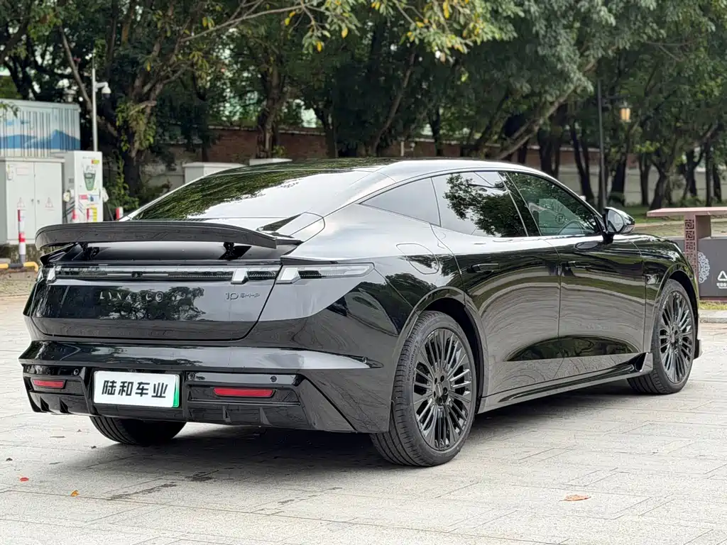 Lynk & Co 10 — миниатюра 5