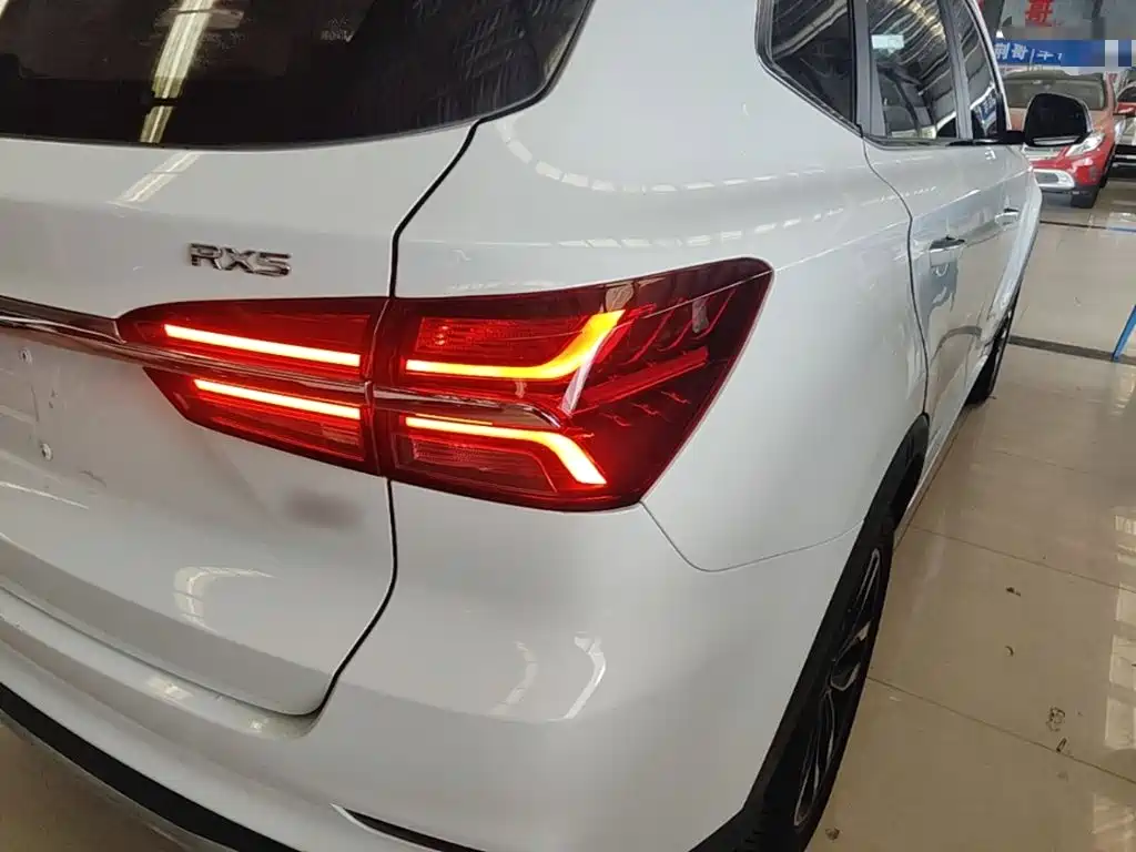Roewe RX5 — миниатюра 8
