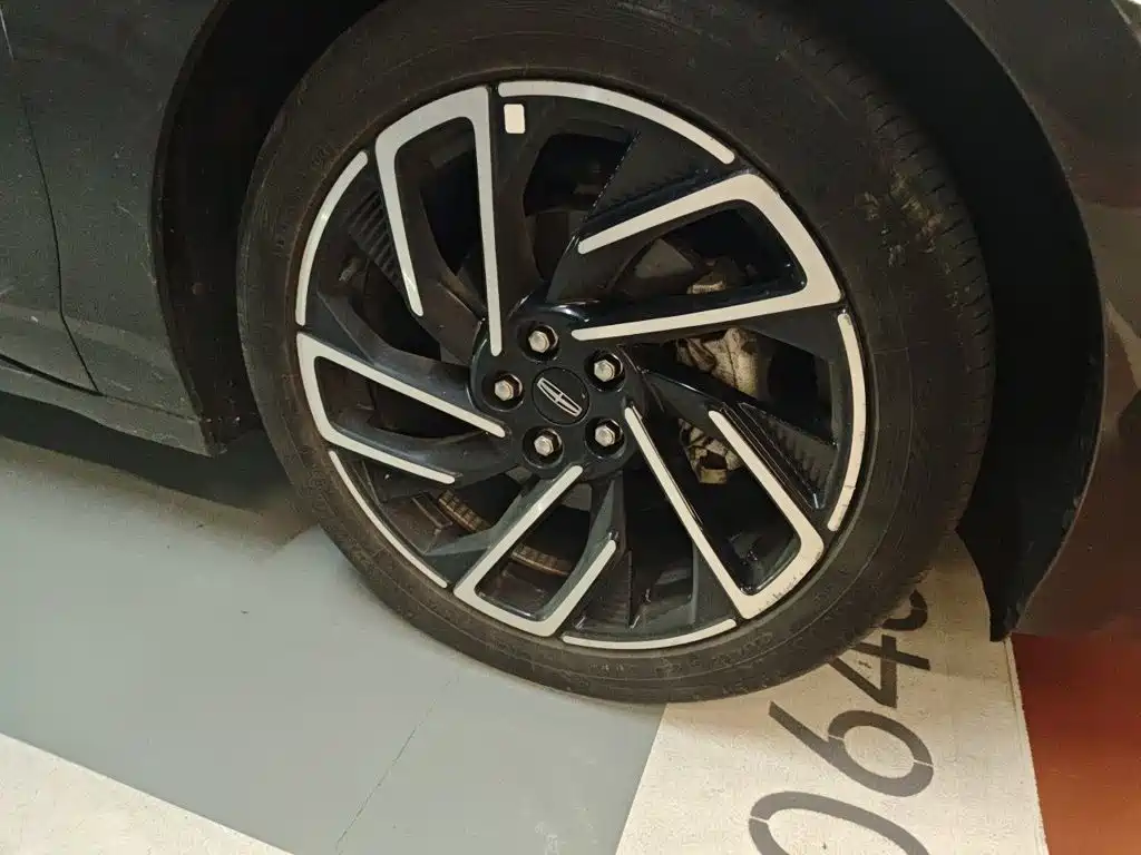Lincoln Z — миниатюра 8