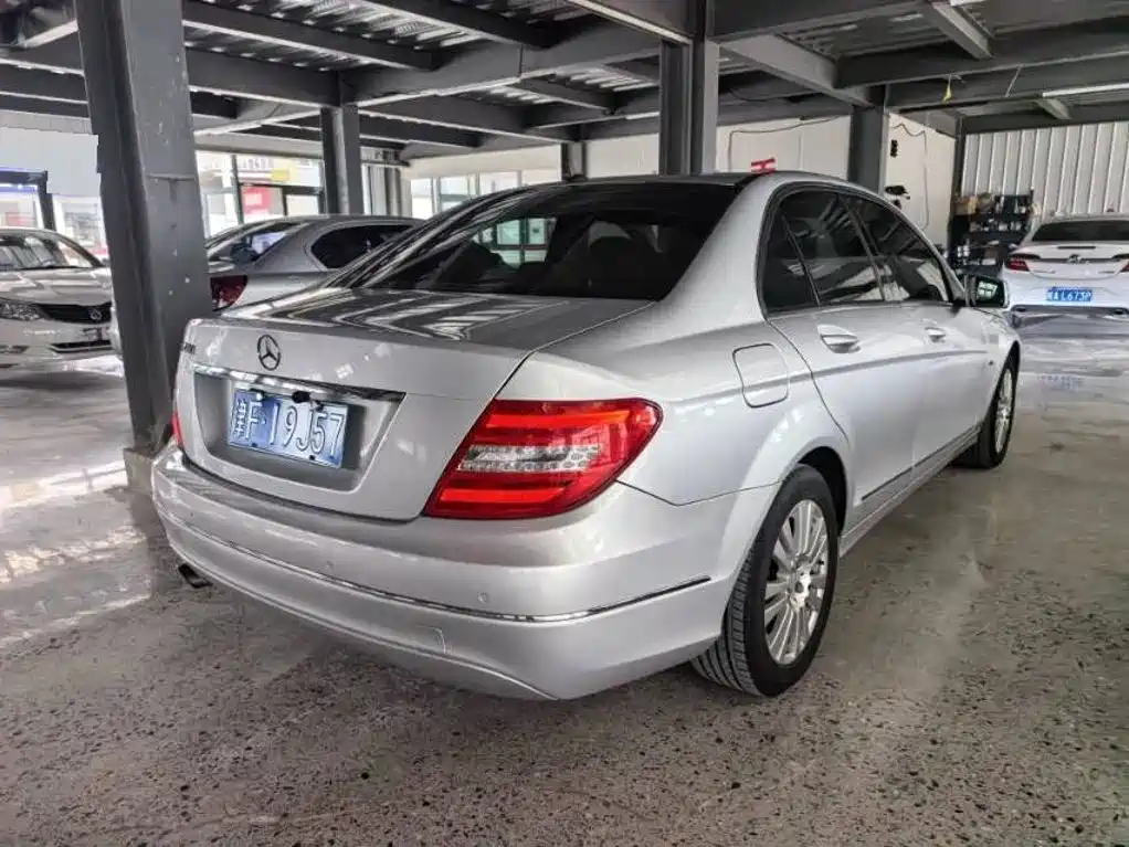 Mercedes-Benz C-Class — миниатюра 9