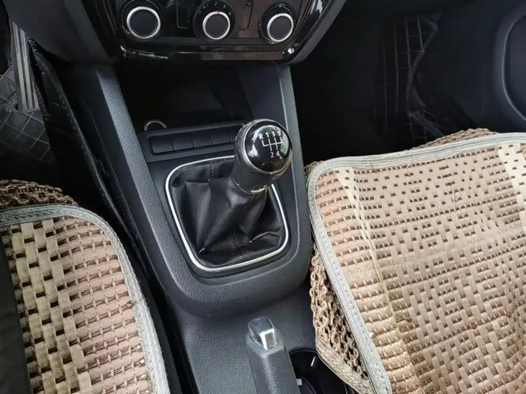 Volkswagen Sagitar — миниатюра 14