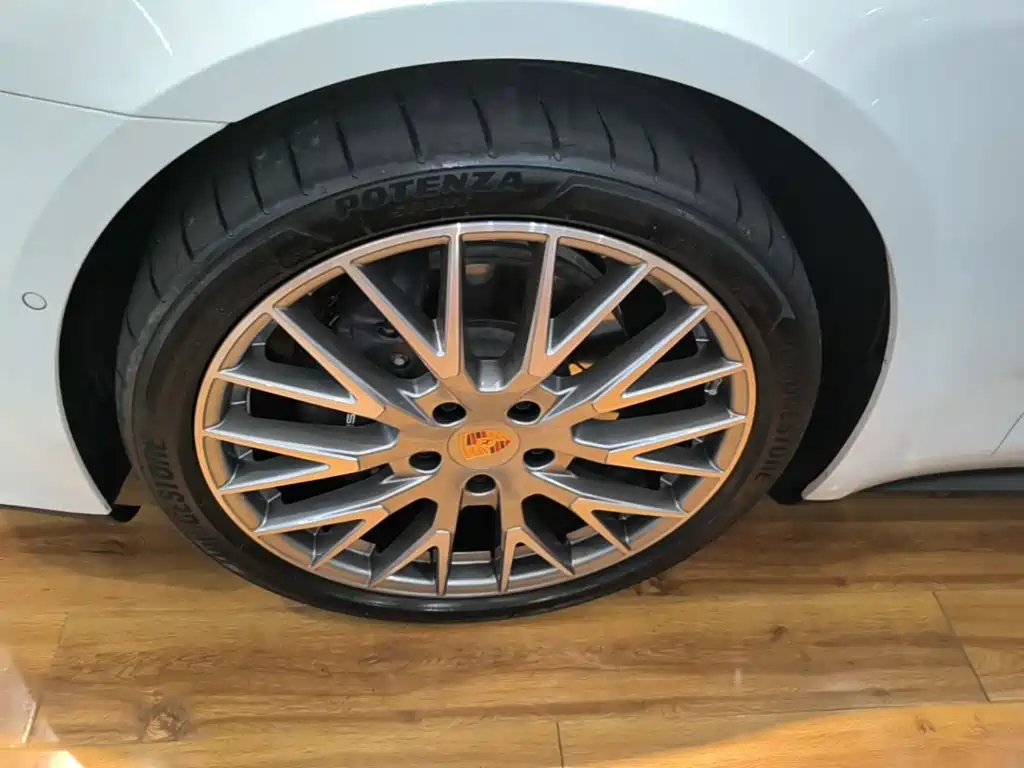 Porsche Panamera — миниатюра 23