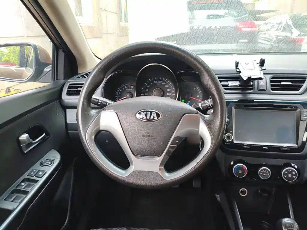 Kia K2 2015 1.4L MT GLS