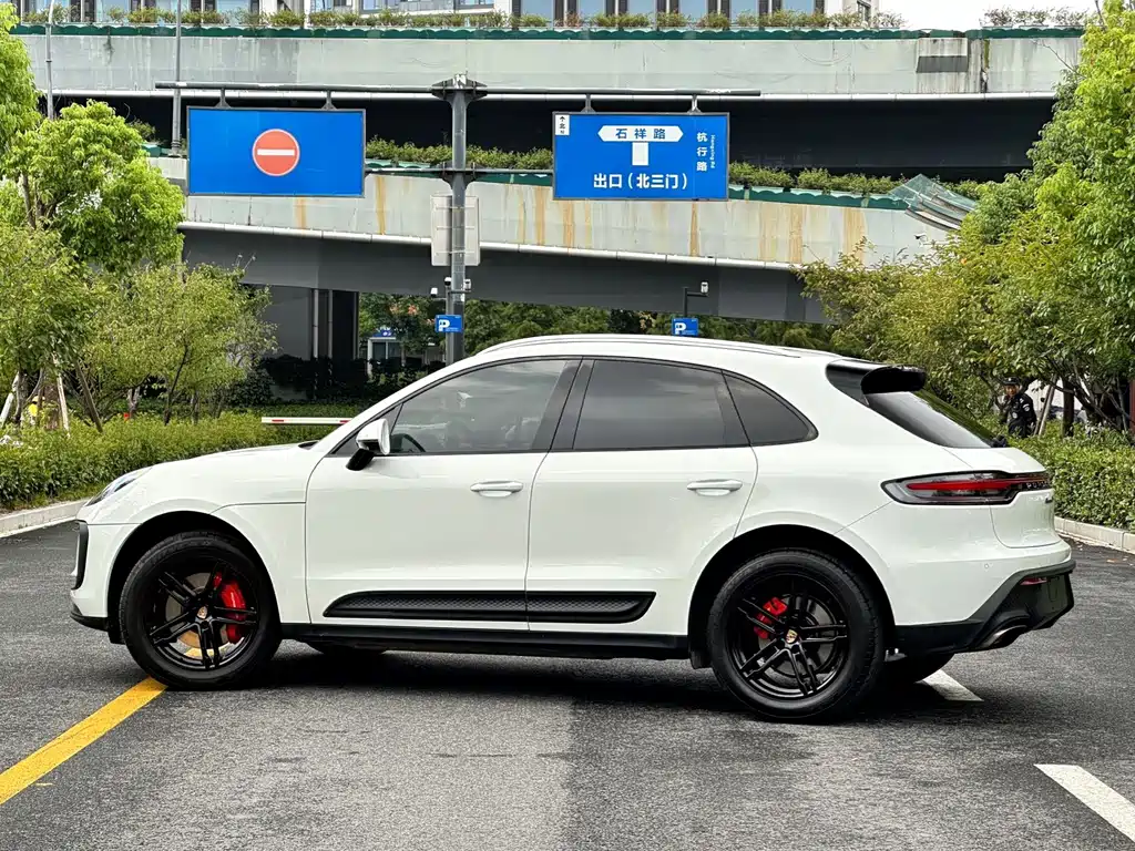 Porsche Macan — миниатюра 10