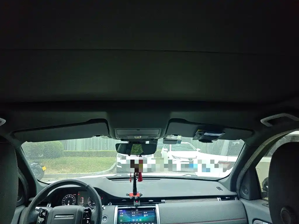 Land Rover Discovery Sport — миниатюра 20