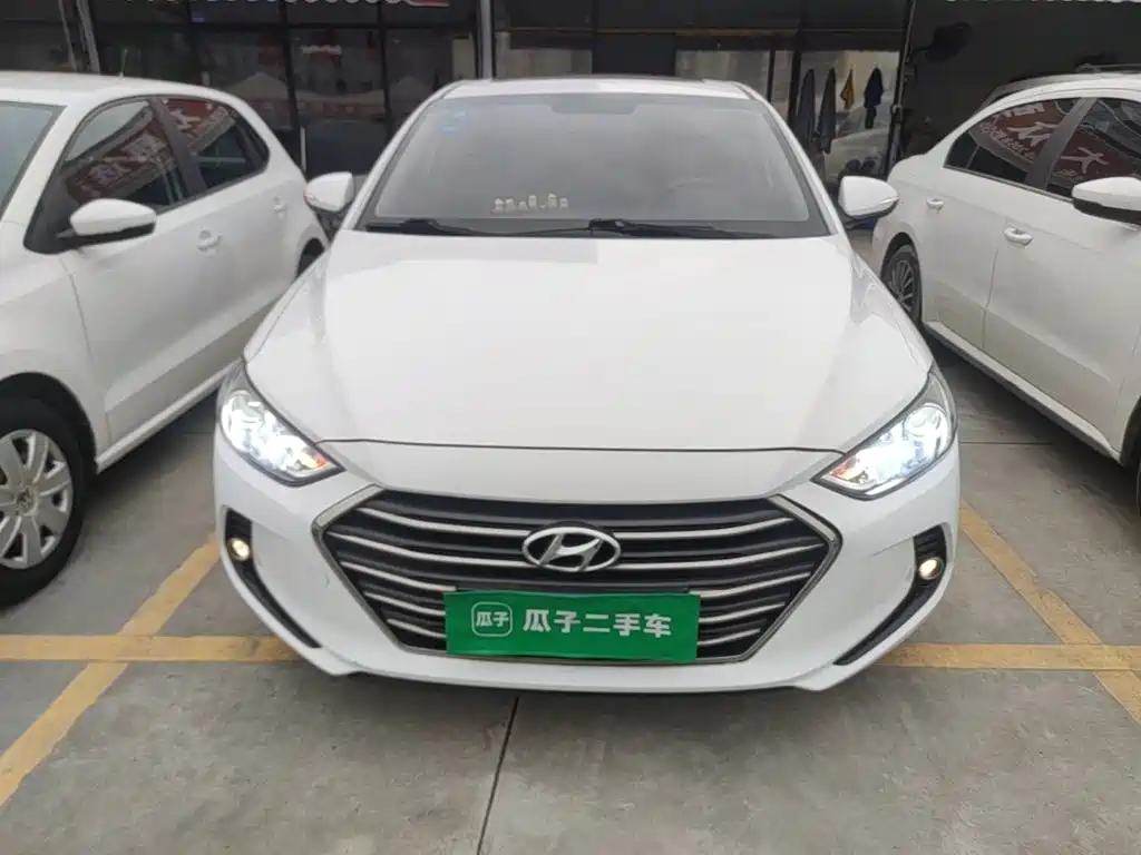Hyundai Elantra — миниатюра 3