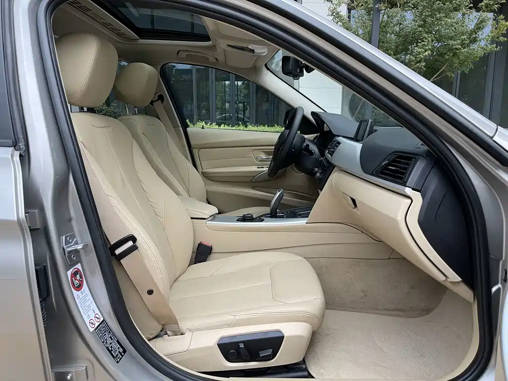 BMW 3 Series — миниатюра 11