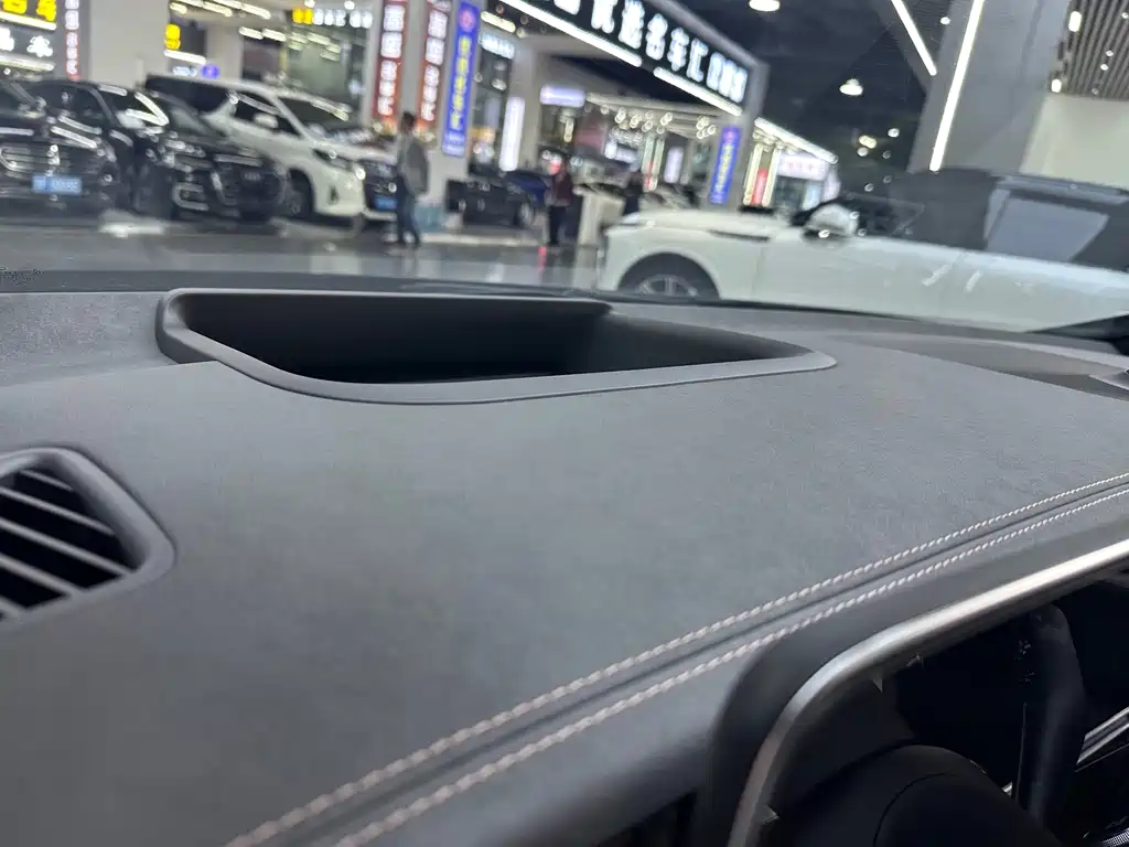 Mercedes-Benz EQE — миниатюра 8