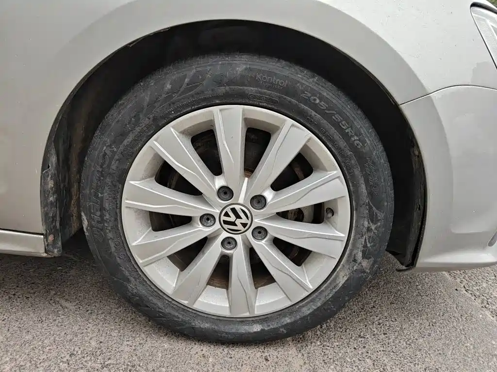 Volkswagen Sagitar — миниатюра 24