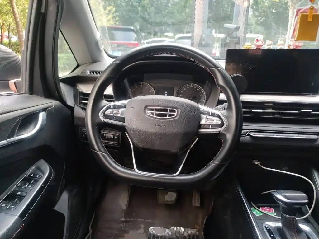 Geely Vision X3 — миниатюра 6
