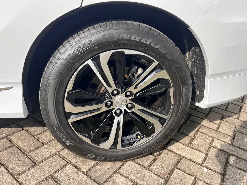 Honda UR-V 2017 370TURBO V