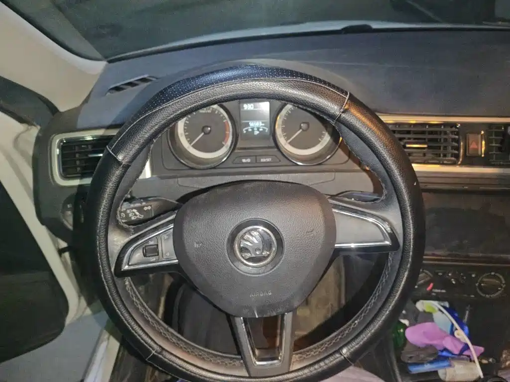 Skoda Rapid Spaceback — миниатюра 3