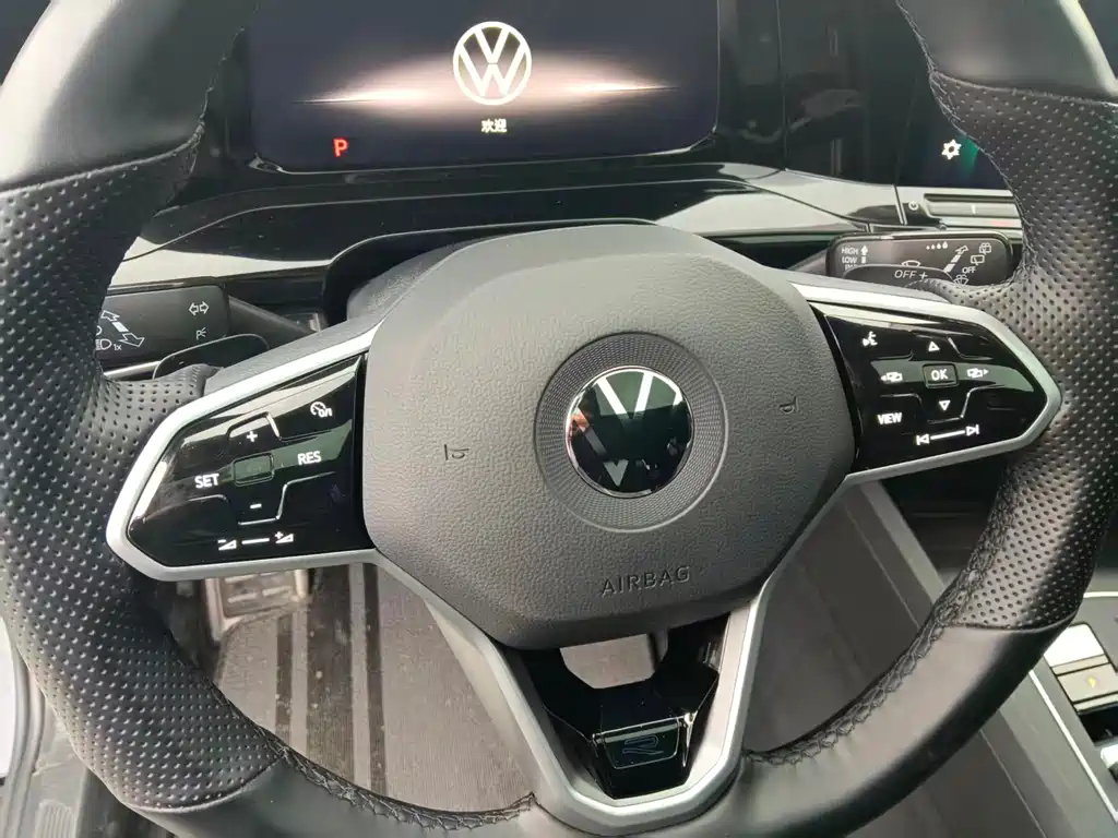 Volkswagen Golf 2023 280TSI DSG R-Line Lite