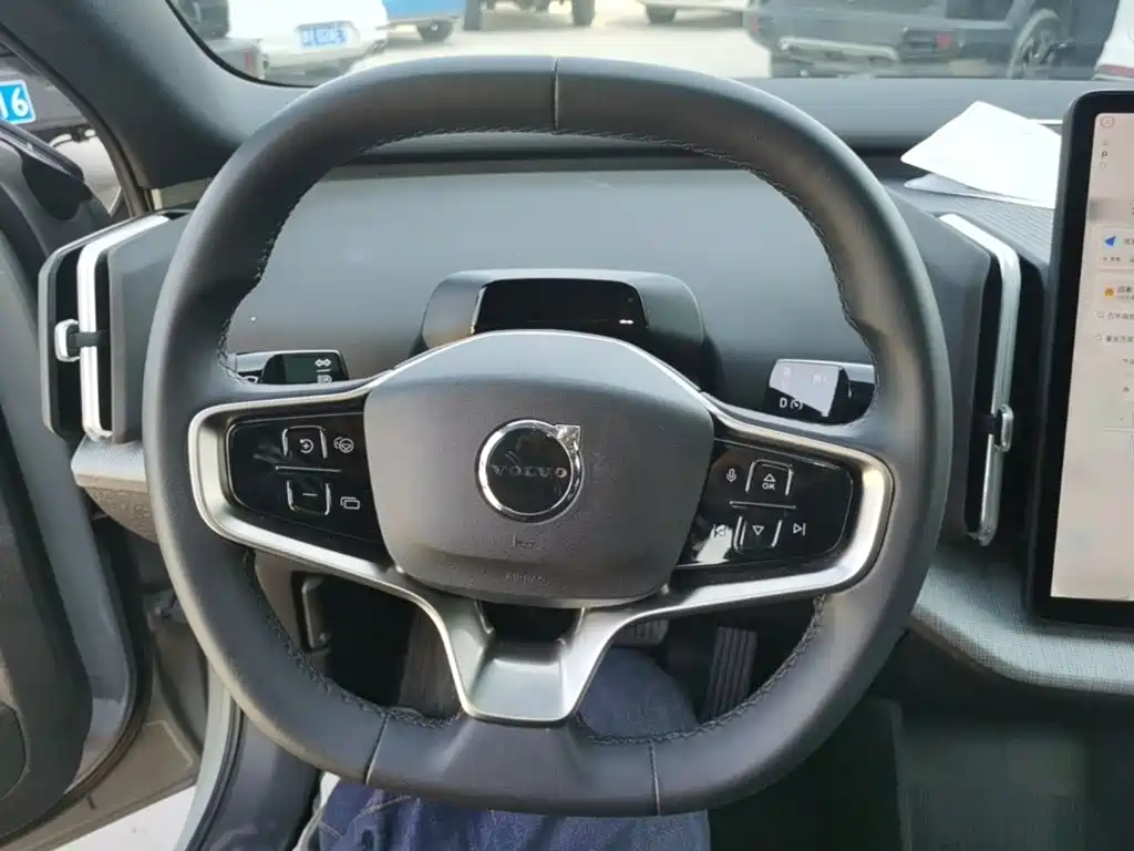 Volvo EX30 — миниатюра 11