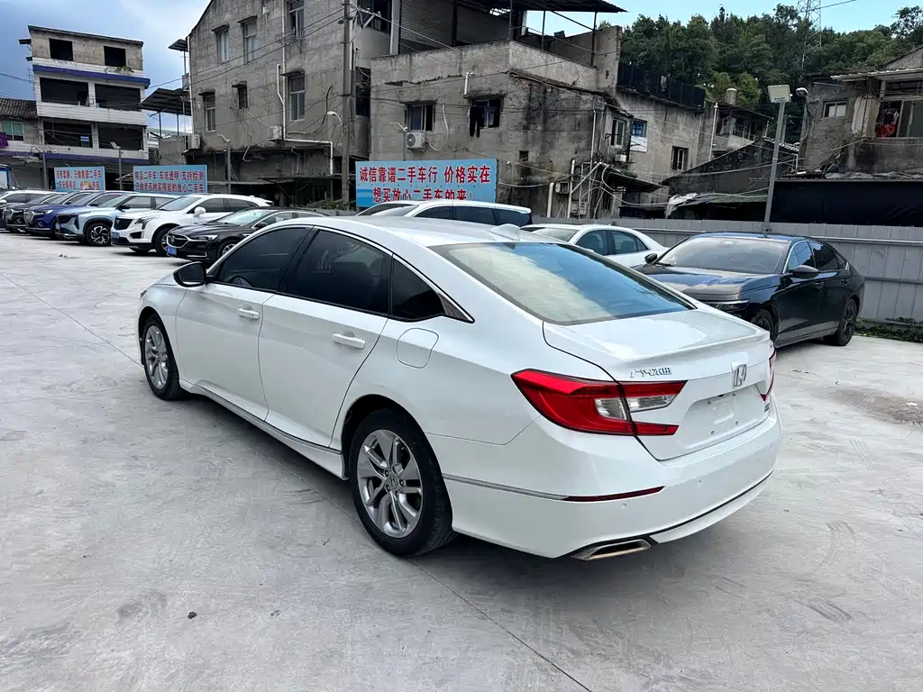 Honda Accord 2018 260TURBO Luxury VI