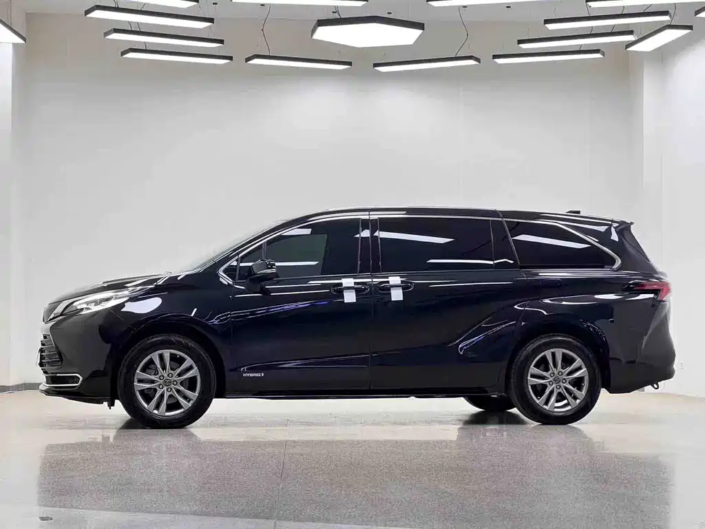Toyota Sienna 2023 2.5L Comfort