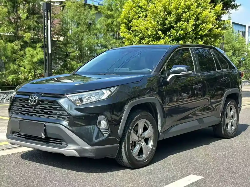 Toyota RAV4 — миниатюра 2