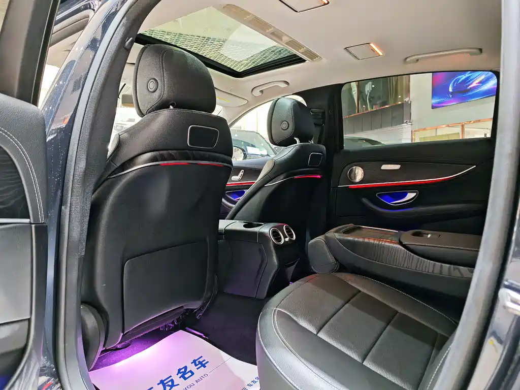 MERCEDES-BENZ E CLASS