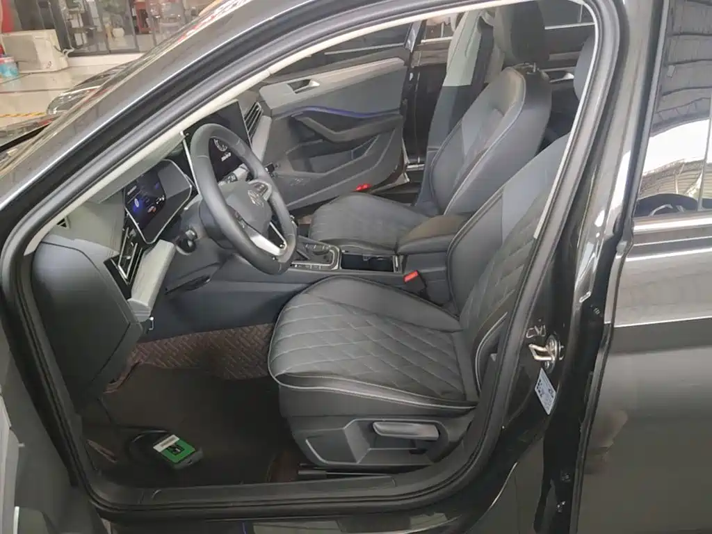 Volkswagen Sagitar — миниатюра 15