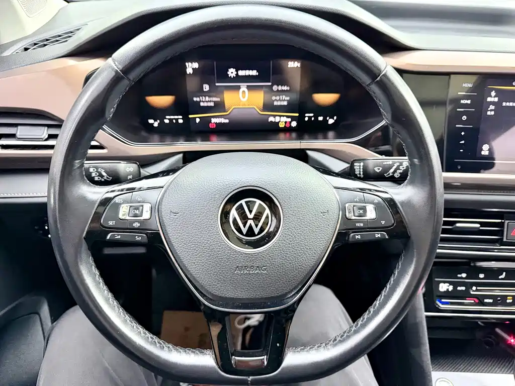 Volkswagen Tharu — миниатюра 10