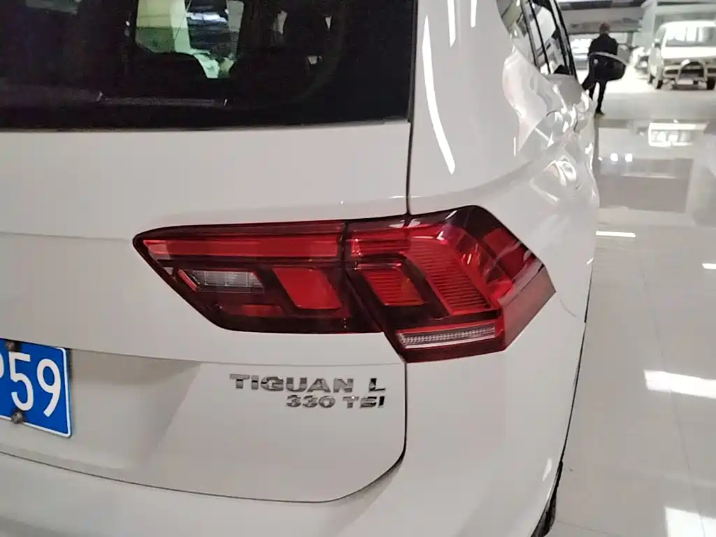 Volkswagen Tiguan L — миниатюра 8