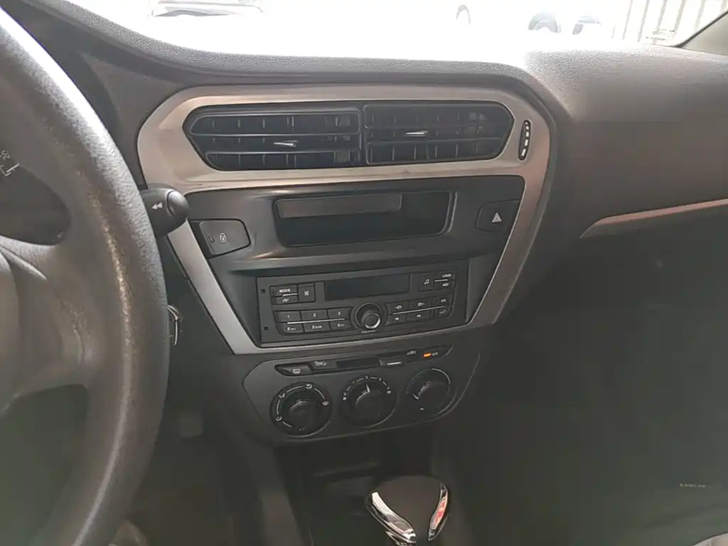Peugeot 301 — миниатюра 13