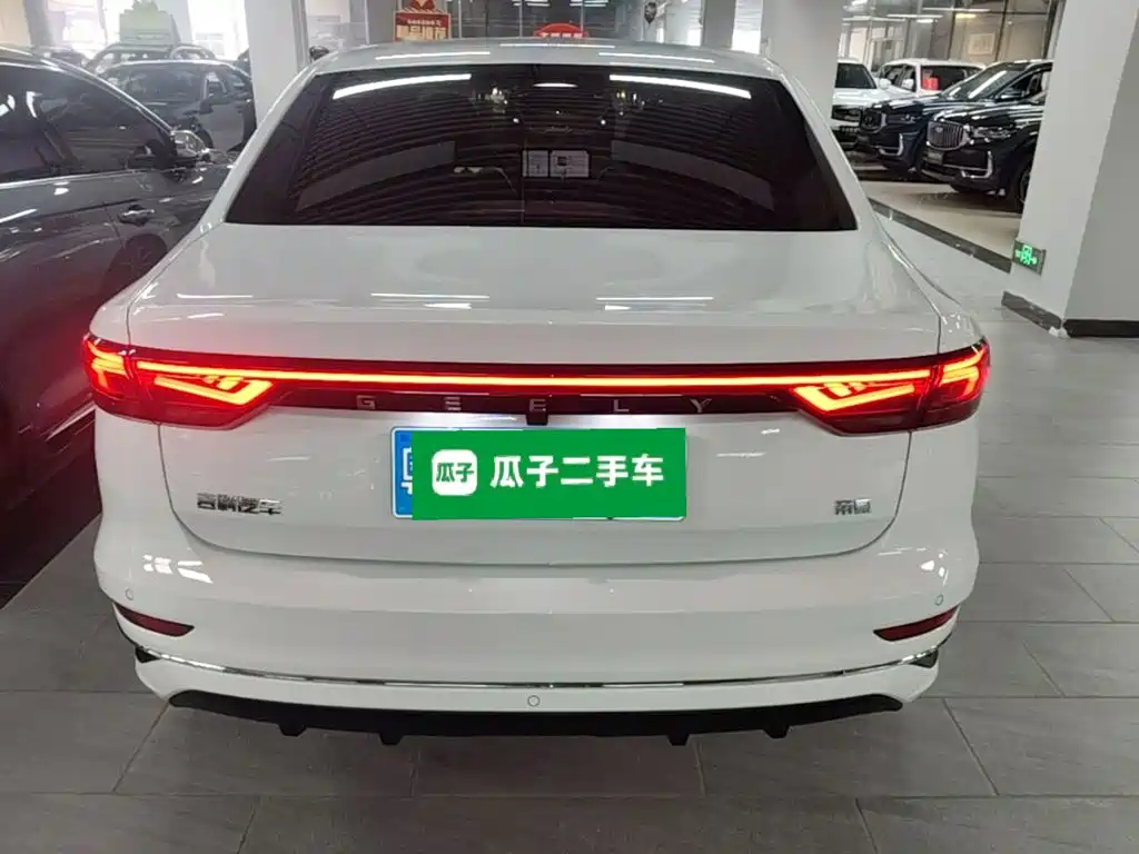 Geely Emgrand — миниатюра 6