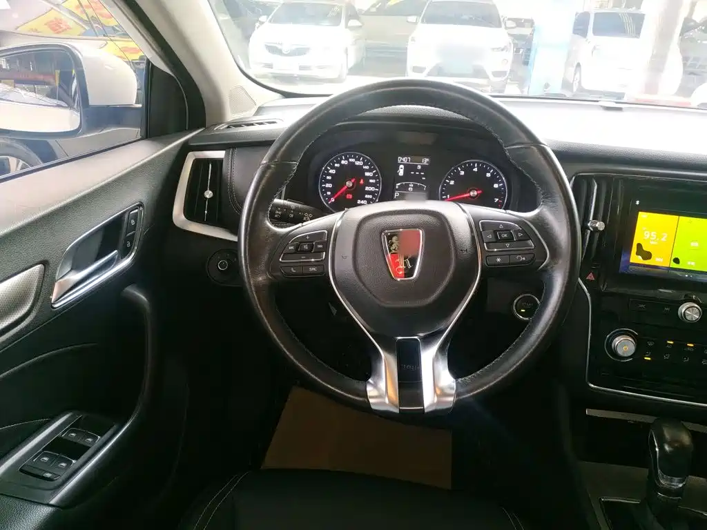 Roewe i6 Classic — миниатюра 11