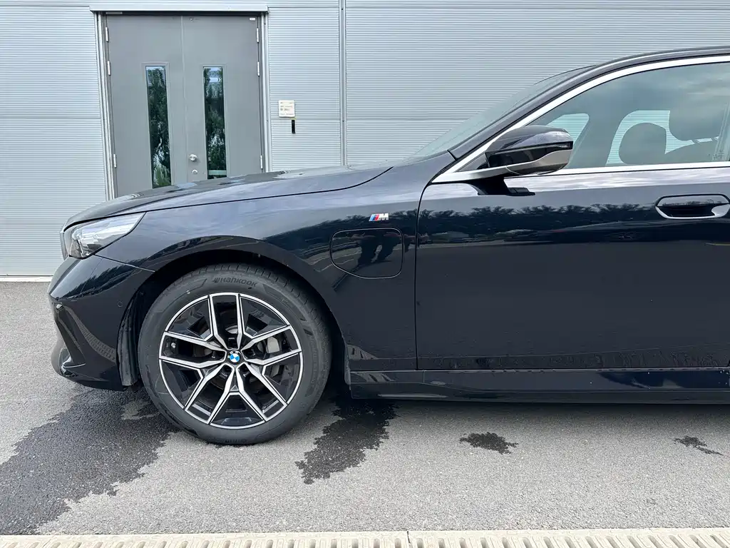 BMW i5 2025 eDrive 35L M Sport