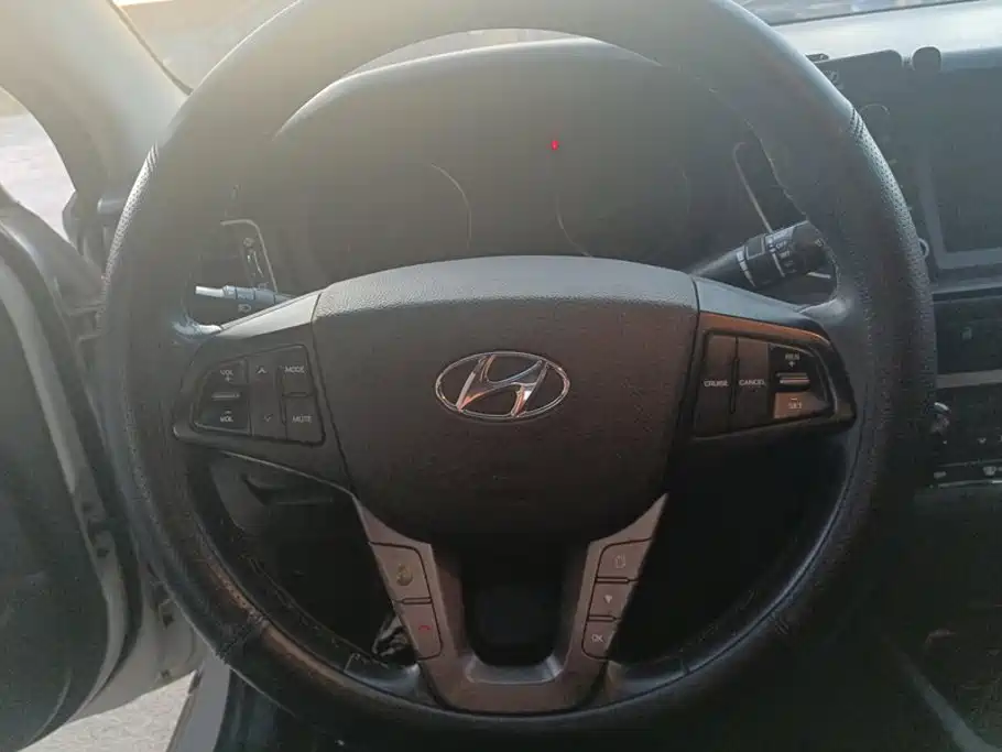 Hyundai Mistra — миниатюра 15