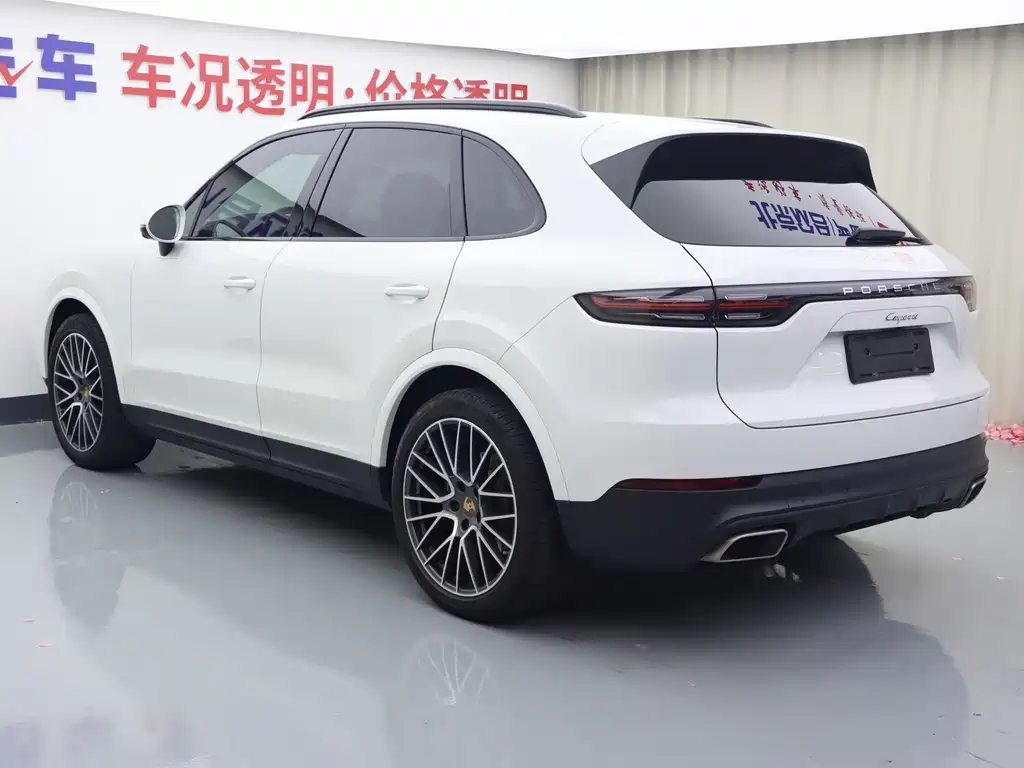Porsche Cayenne — миниатюра 25