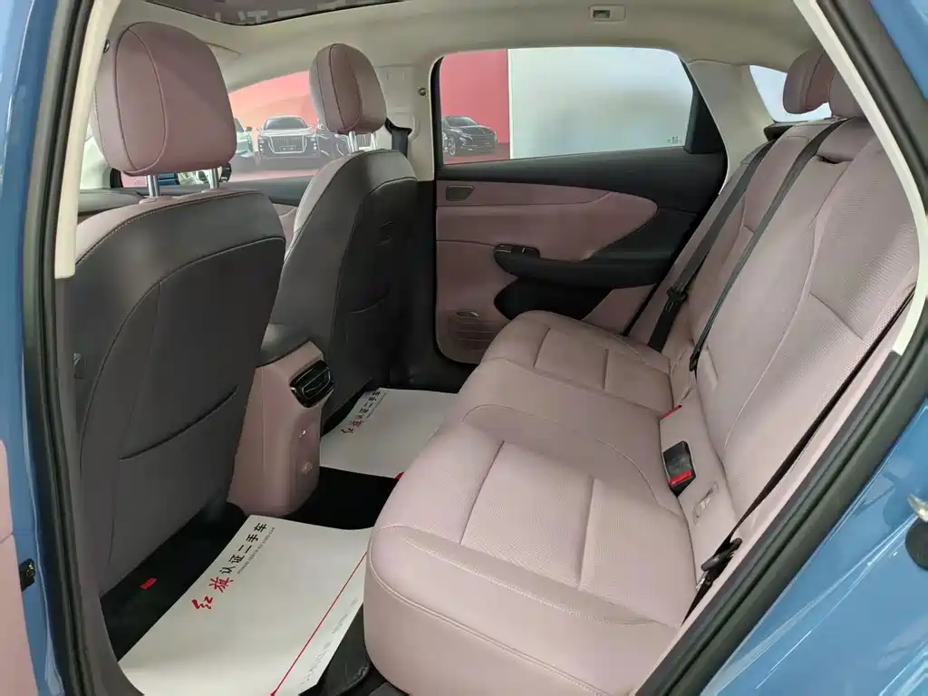 Hongqi Hongqi Tiangong 05 — миниатюра 5