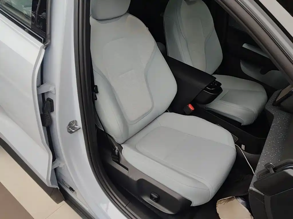 Volvo EX30 — миниатюра 25