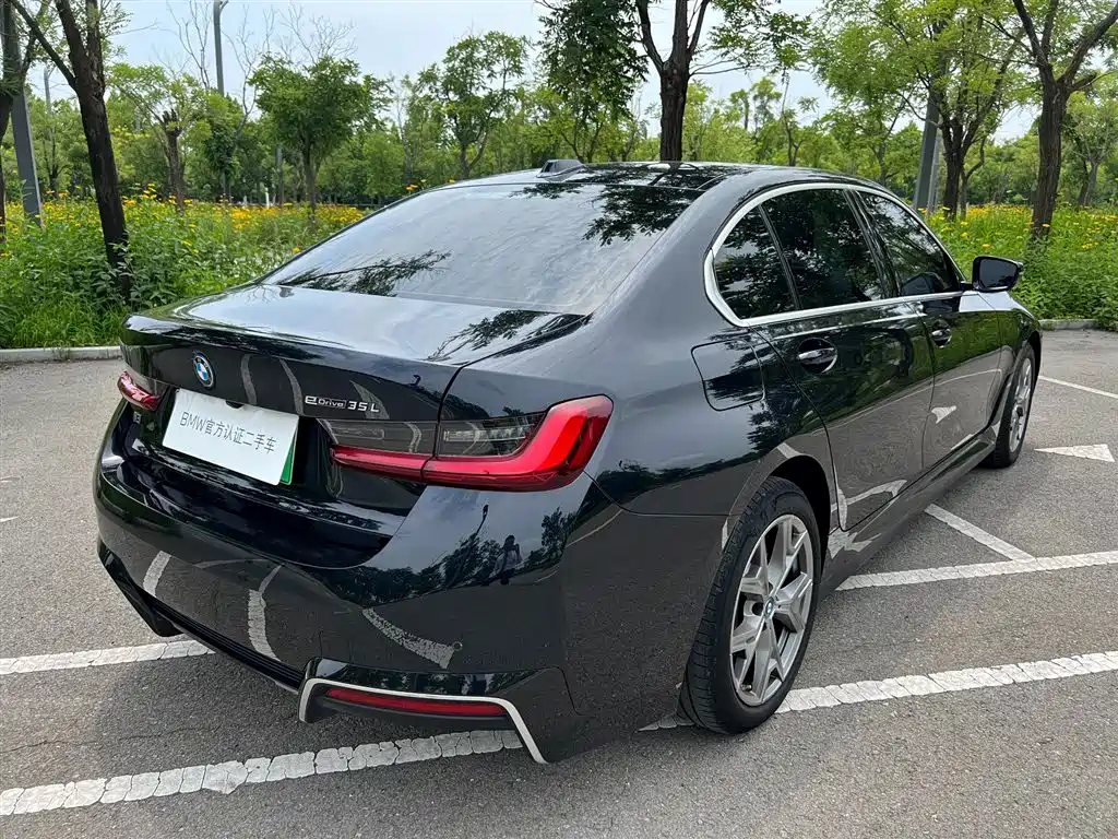 BMW i3 2024 eDrive 35 L
