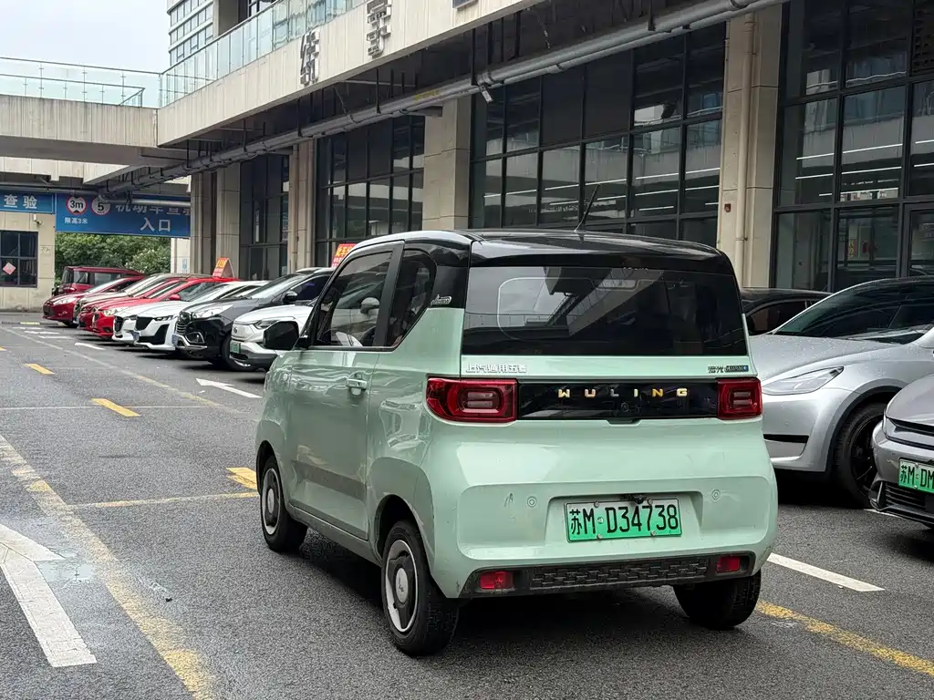 Wuling MINIEV — миниатюра 9